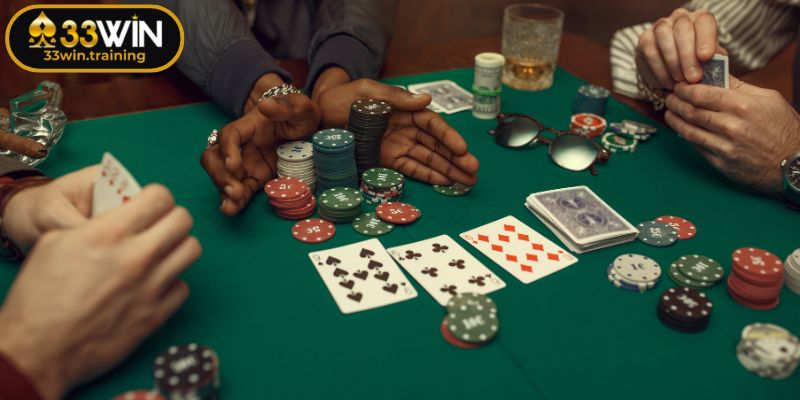 Poker 33WIN - Luật Chơi Và Chiến Lược Bất Bại Từ Cao Thủ 3 Kỹ thuật bluff đúng thời điểm